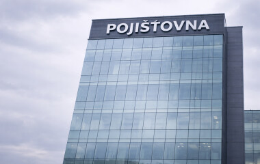 Pojišťovna krátí odškodnění za pracovní úraz? Jak se bránit a co dělat